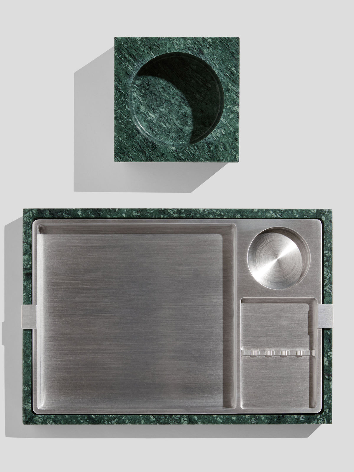 Color: Silver 