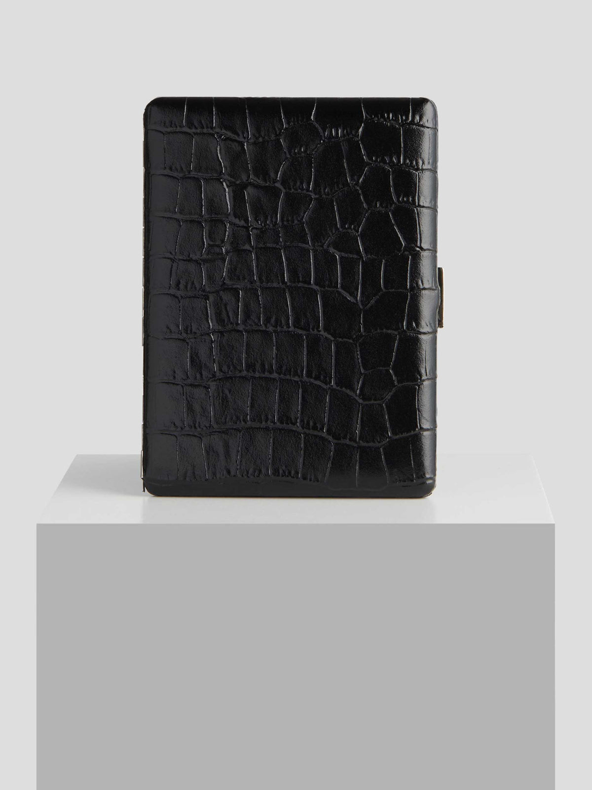 Color: Black Crocodile