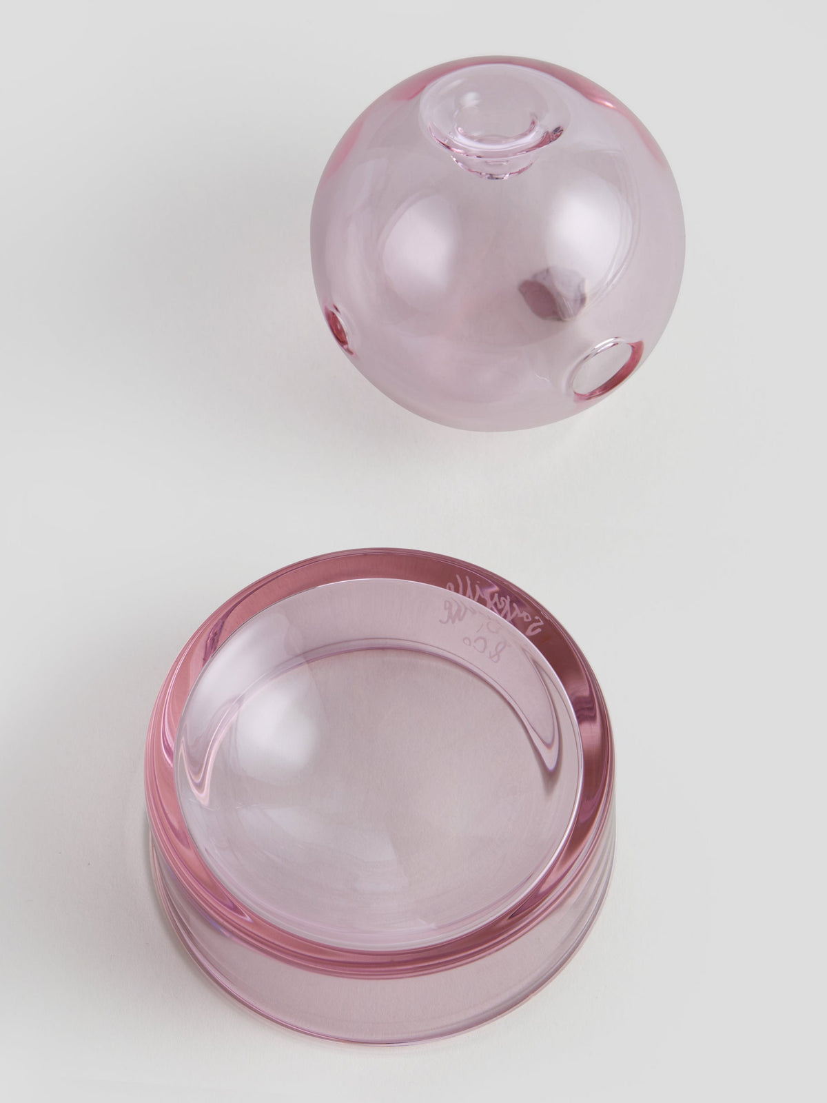 Color: Pink 