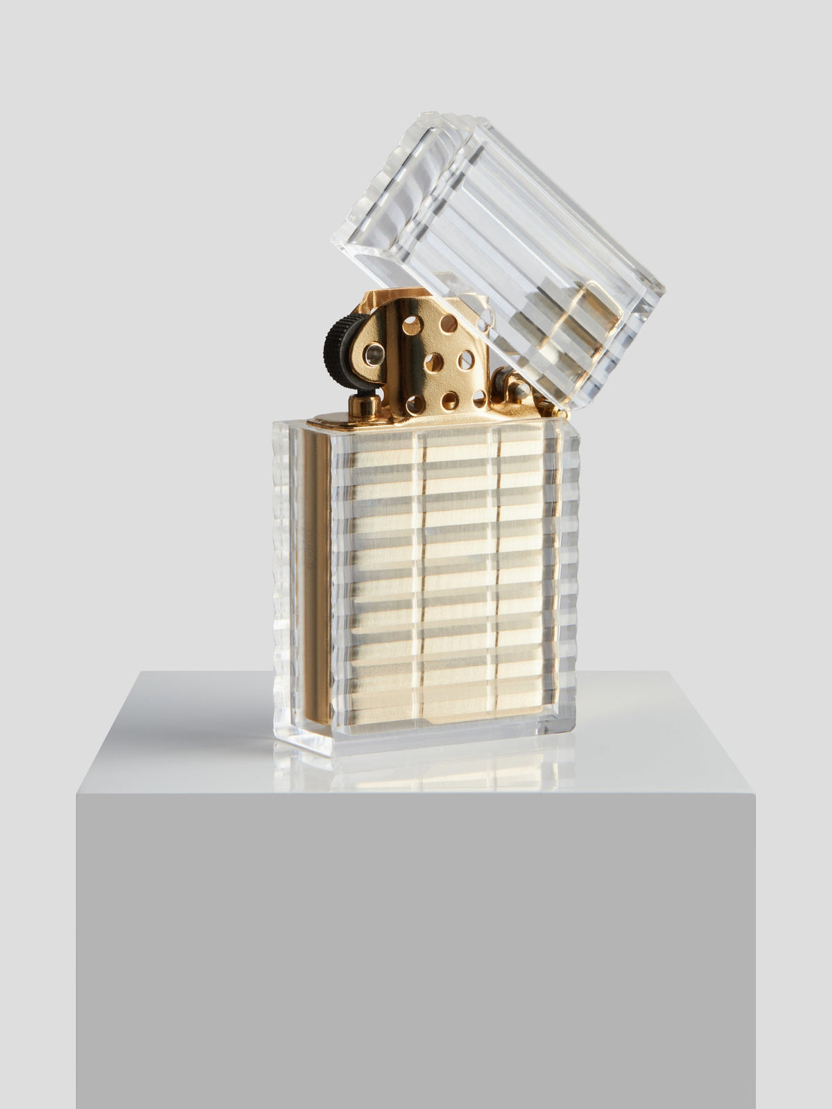 Color: Latitude Clear 
