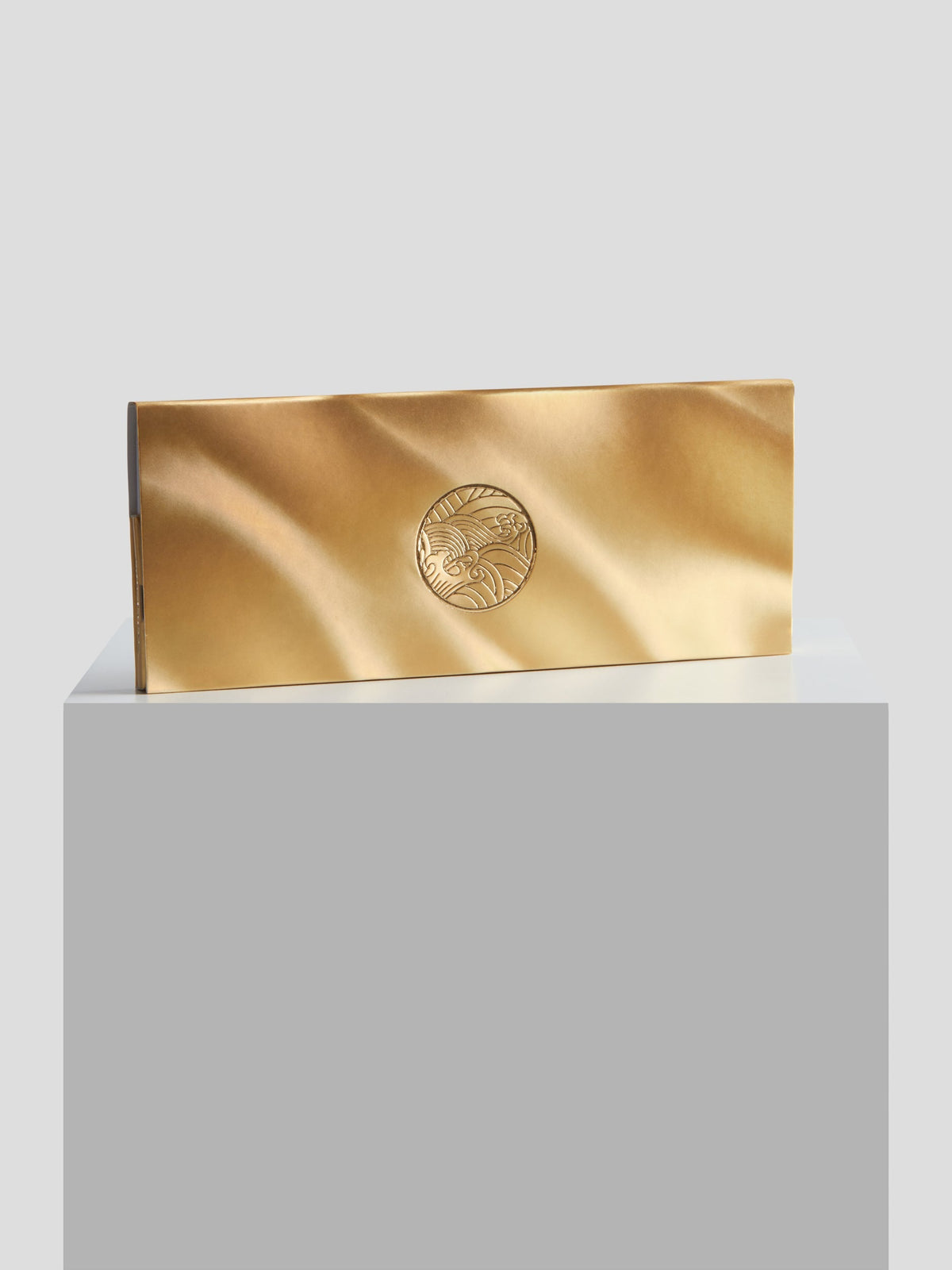 Color: Gold 