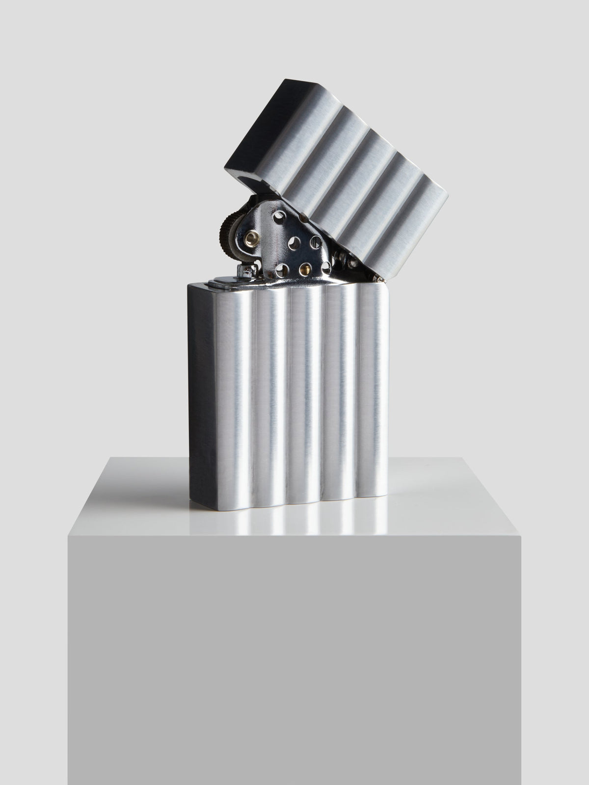 Color: Aluminum 